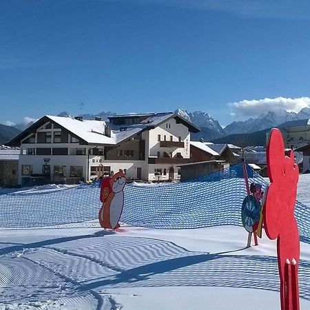 Hotel D'La Varda Di Topran D'Agata Paolo &C Sas Падола Екстериор снимка