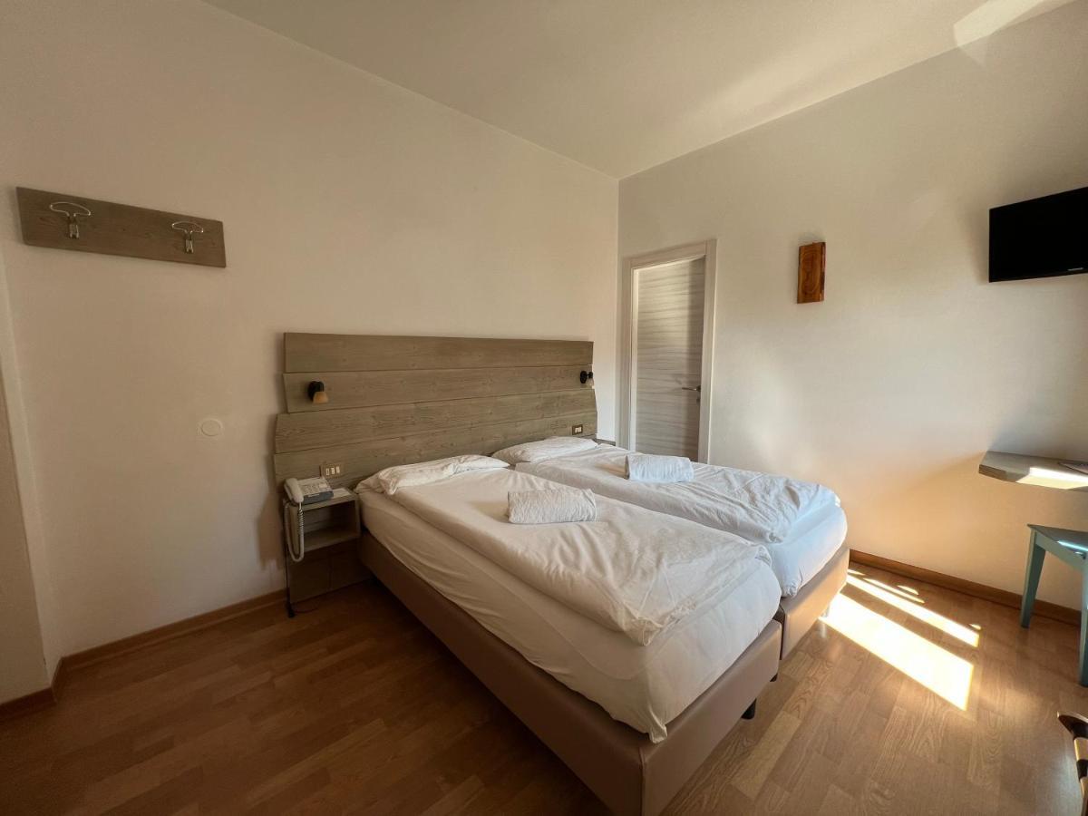 Hotel D'La Varda Di Topran D'Agata Paolo &C Sas Падола Екстериор снимка