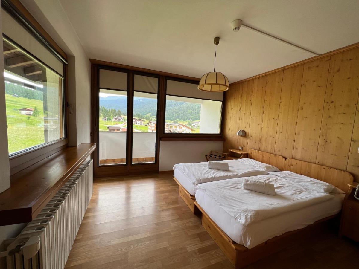 Hotel D'La Varda Di Topran D'Agata Paolo &C Sas Падола Екстериор снимка